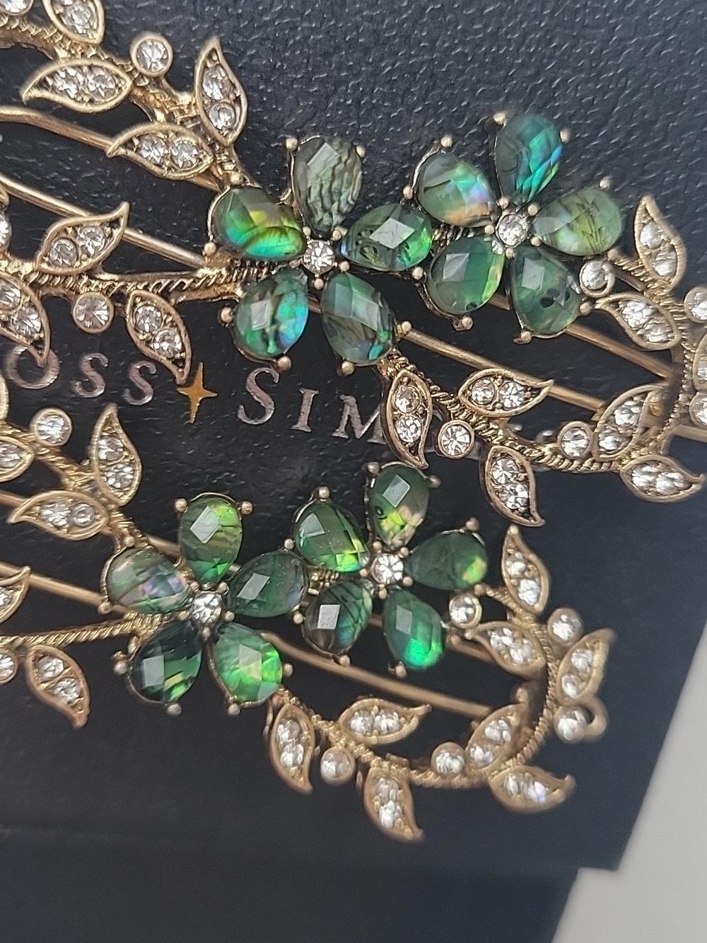 Two Floral Gemstone Hairclips - Picture 6 of 9